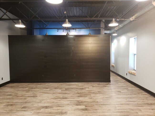 329 S Washington Square unit H, Lansing, MI 48933 - photo 5