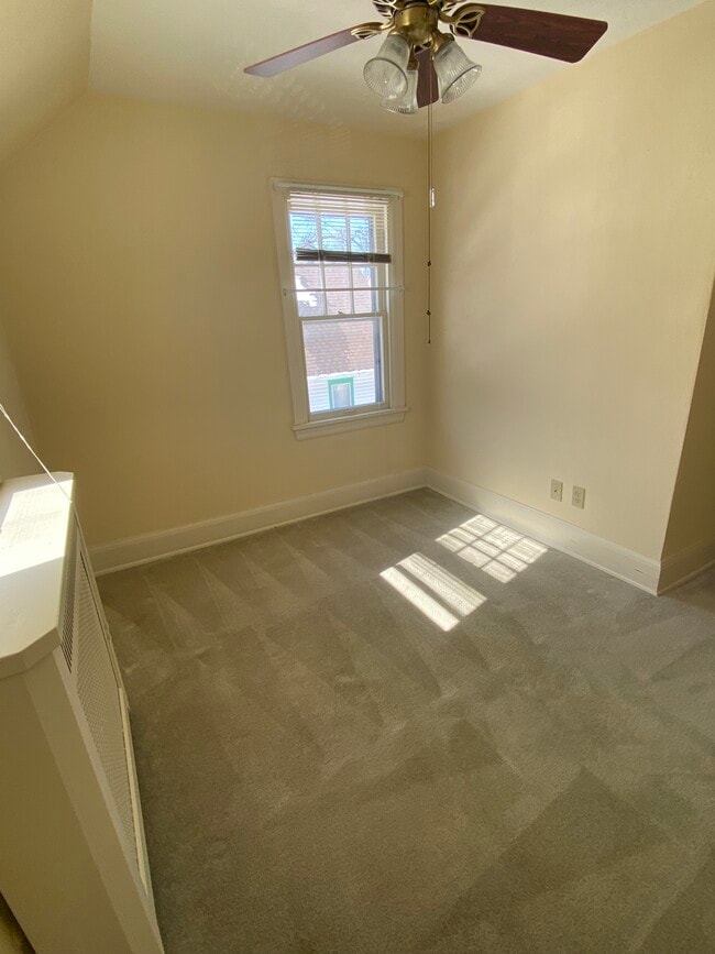 1012 Erin St, Madison, WI 53715 - photo 3