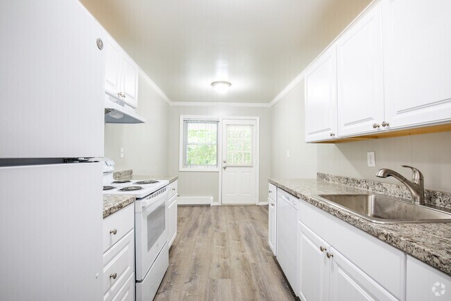 1 BR,1 BA - 769 SQ FT