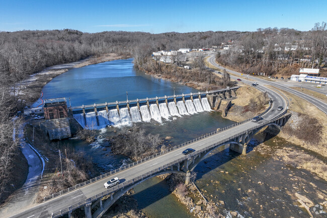 The Smith river flows to the south of Martinsville, crossed by Highway 220, which connects Martinsville to Greensboro.