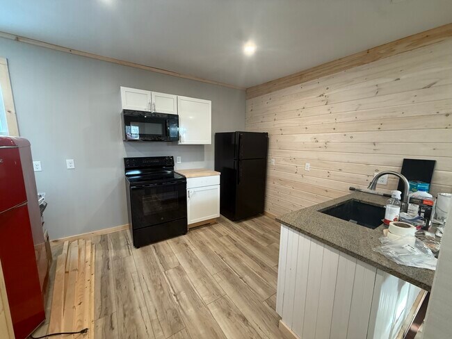 41 Knapp St unit 4, Livermore Falls, ME 04254 - photo 5