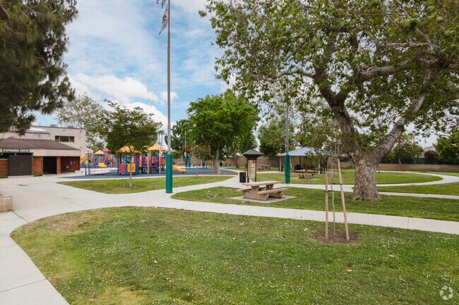 Lomita Park offers a wide variety of amenities for visitors to enjoy.