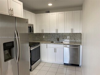 18101 NW 68th Ave Unit 101, Hialeah, FL 33015