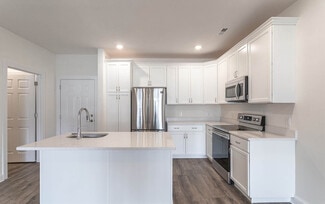 200 Chapel Ct, Levittown, PA 19054