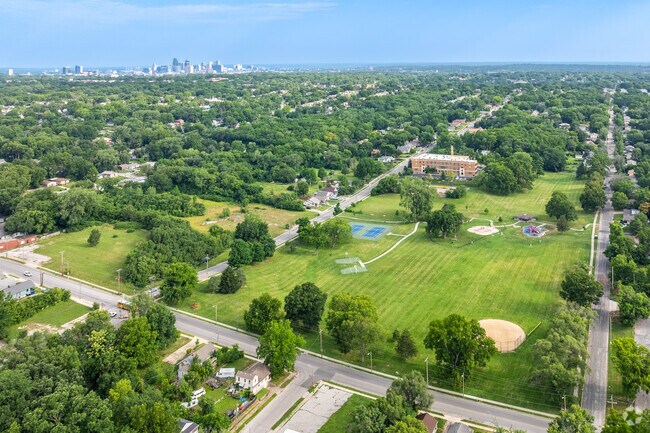 About Palestine East | Schools, Demographics, Things to Do - Homes.com