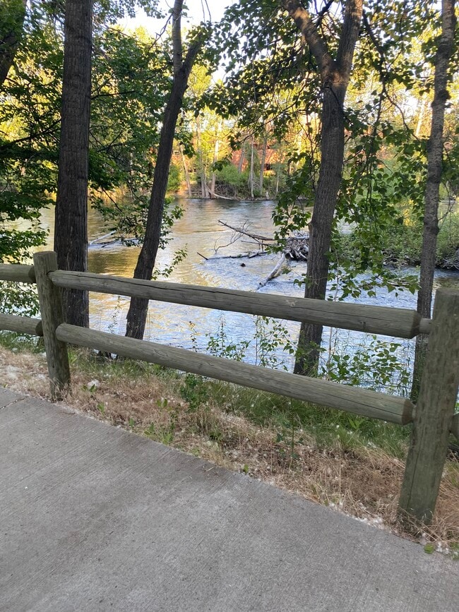 1243 E Kimberley Ln, Boise, ID 83712 - photo 2