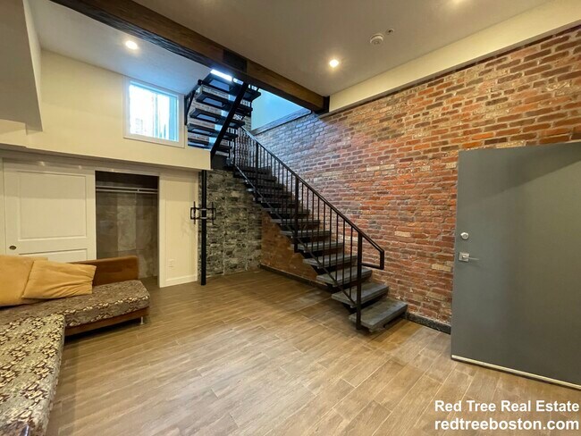 1028 Commonwealth Ave unit 3, Boston, MA 02215 - photo 6