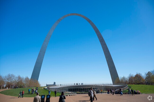 The Gateway Arch is the world’s largest Arch stands 630-foot-tall and is in St. Louis, Missouri.