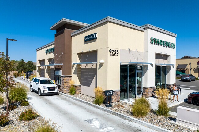Eagle Canyon-Pebble Creek has an easily accessible Starbucks drive thru for those on the go.
