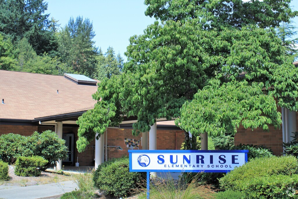 Sunrise Elementary School is in the English Hill neighborhood of Washington.