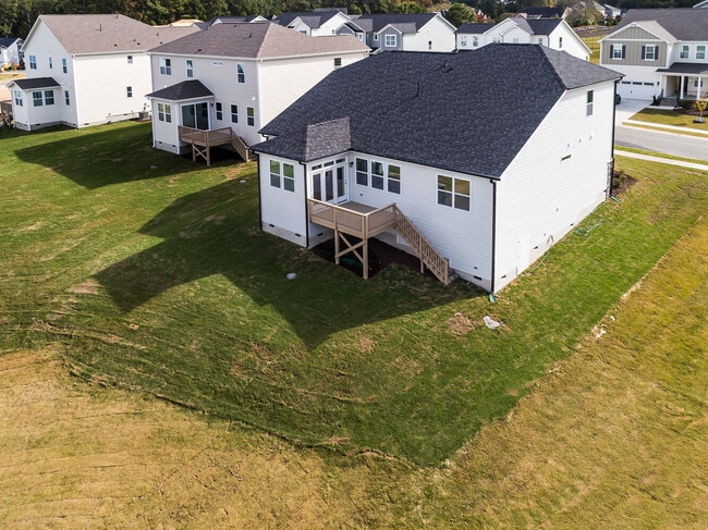 1805 Harrell Cove Ct, Fuquay-Varina, NC 27526 - photo 5