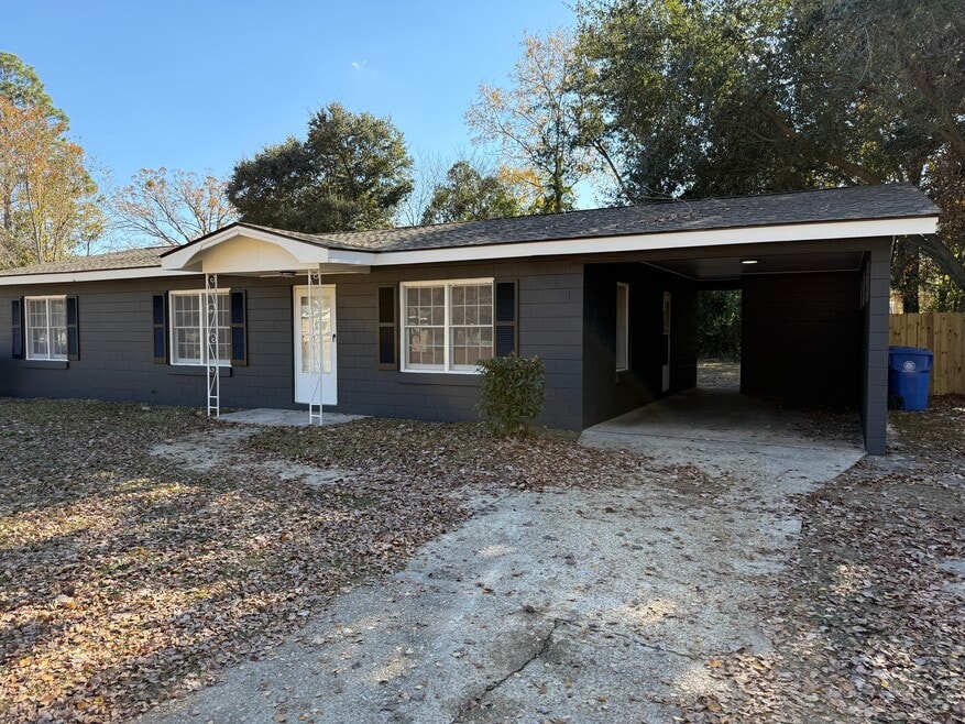 1610 Woodrow Ave, Dublin, GA 31021 - photo 1