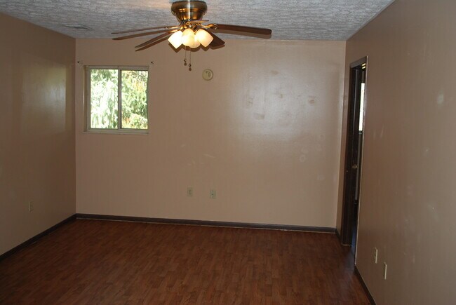 883 Tremont St, Morgantown, WV 26505 - photo 5