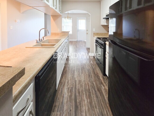 6747 Saganaw Dr, Rex, GA 30273 - photo 5