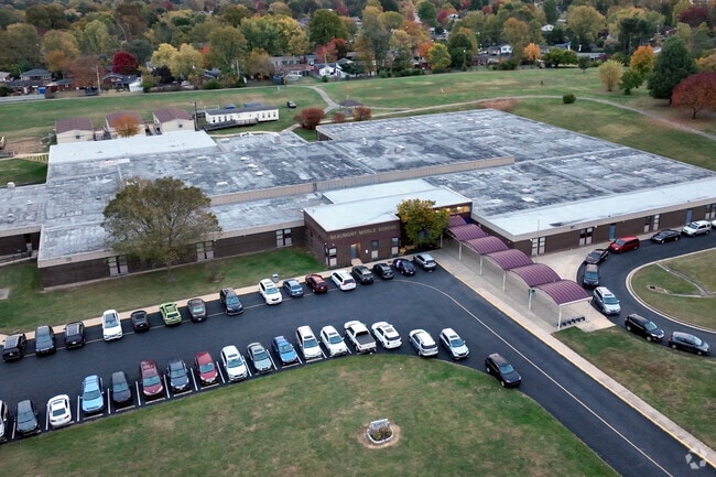 Beaumont Middle School is a public school located in Lexington, KY.