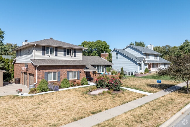 Recently-updated contemporary homes inside Fox Hollow offer owners peace of mind.