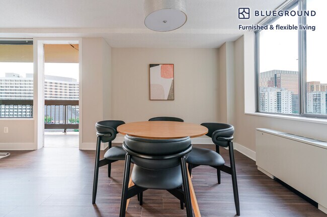 1515 Richmond Hwy unit FL10-ID1170, Arlington, VA 22202 - photo 7