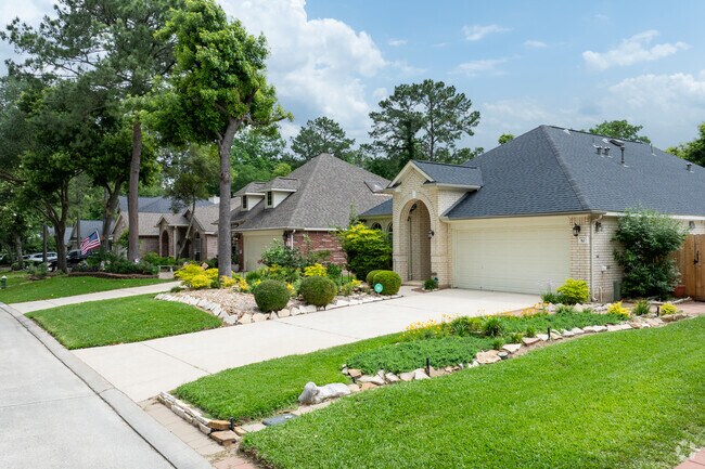 Find various home sizes, like one-story traditional homes, in Harper's Landing.
