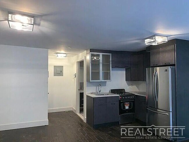 807 Quincy St unit 1-F, Brooklyn, NY 11221 - photo 2