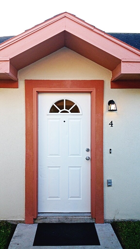 1900 W Douglas St unit 3, Pharr, TX 78577 - photo 4