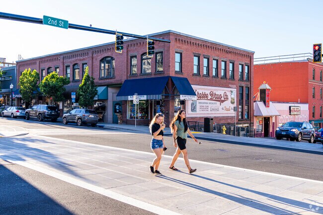 Downtown Hood River has a lot of stores to shop in.