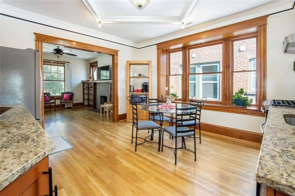 6022 Pershing Ave unit 6024, Saint Louis, MO 63112 - photo 1