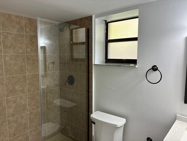 13000 SW 92nd Ave unit B206, Miami, FL 33176 - photo 3