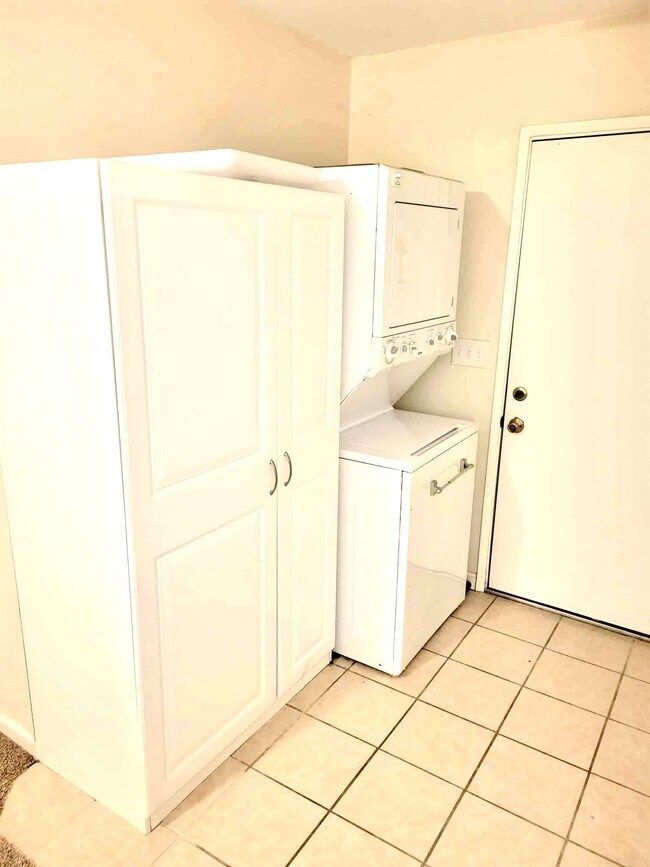 10478 Neiretto Ct unit Garden apartment, Rancho Cordova, CA 95670 - photo 4