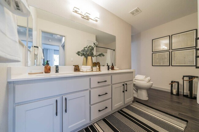 Bay Village, Vallejo, CA 94590 - photo 7