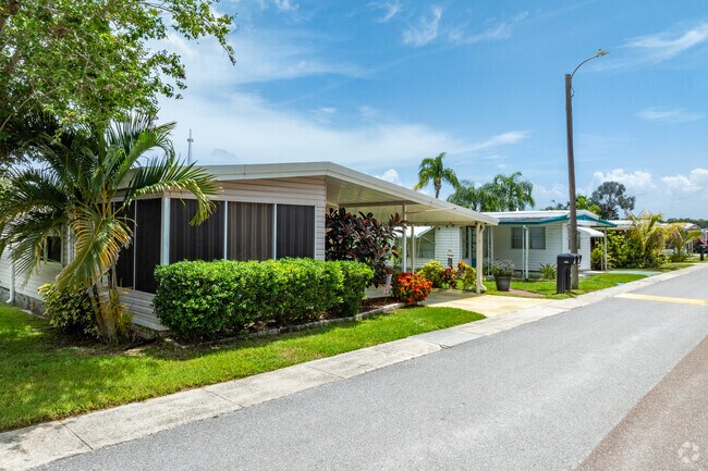 There are a variety of homes in Wilshire Estates from manufactured homes to ranch styles.