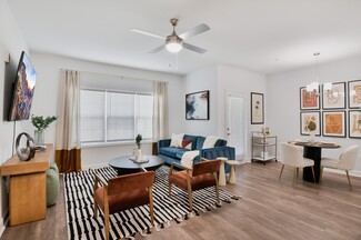 7150 W Peachtree Dunwoody Rd, Atlanta, GA 30328