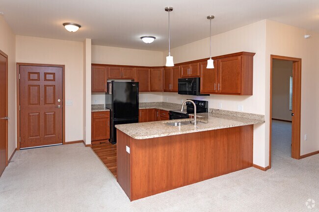 3BR, 2BA - 1,363SF