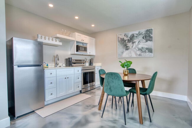 126 Mango St unit FL1-ID1226360P, Fort Myers Beach, FL 33931 - photo 4