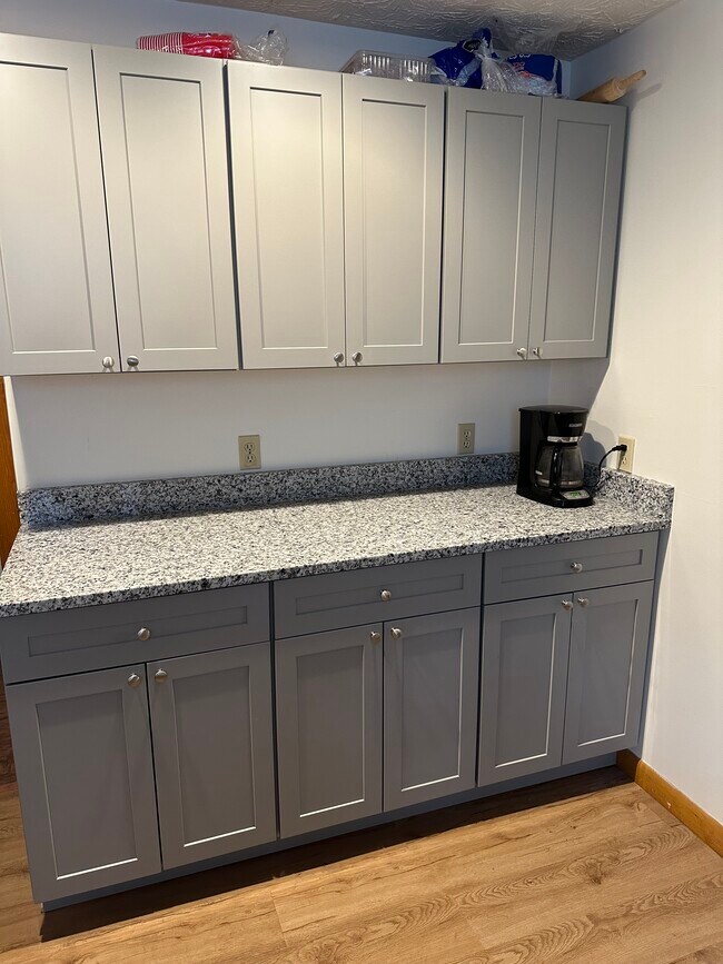 7 Langdon St unit 7 Langdon, Plymouth, NH 03264 - photo 5