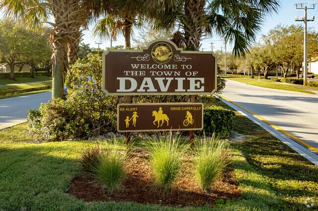 The Shenandoah neighborhood of Davie, FL is an equestrian friendly community.