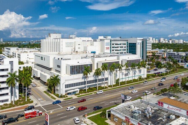 Sarasota Memorial Hospital is one of the areas top employers in Arlington Park.