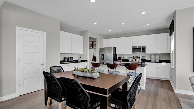 1930 W Addison Dr, Greenfield, IN 46140 - photo 6