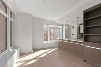 100 Lovejoy Wharf Unit 7, Boston, MA 02114