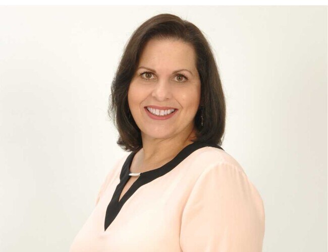 YAMILEC MARICHAL Fazio