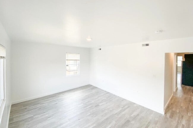 4609 Quarles St NE, Washington, DC 20019 - photo 5