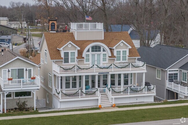 This Lake home is a shining example what can be found on Buckeye Lake.