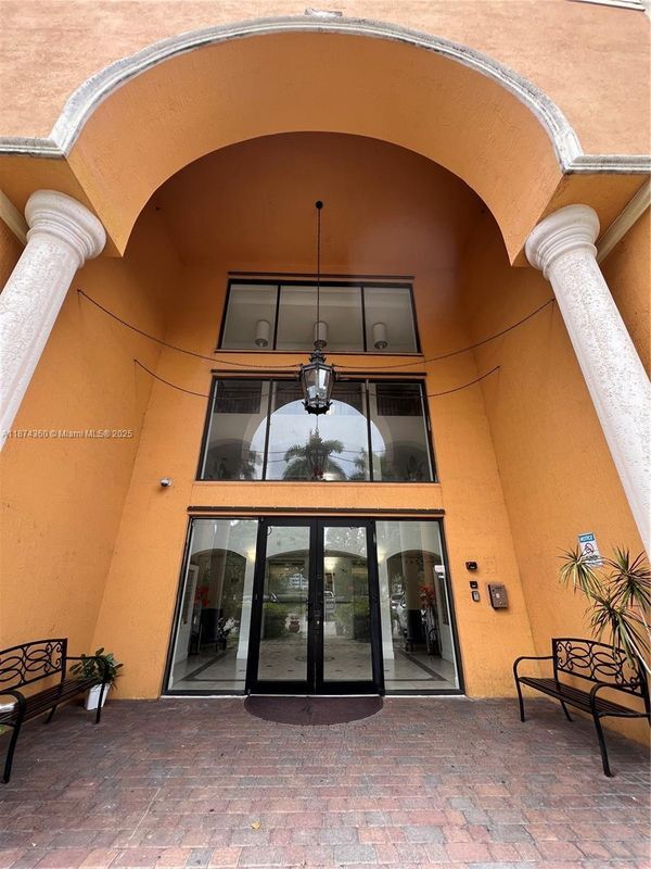9300 Fontainebleau Blvd, Miami, FL 33172