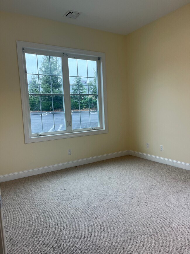 506 Boston Post Rd unit 101, Orange, CT 06477 - photo 4