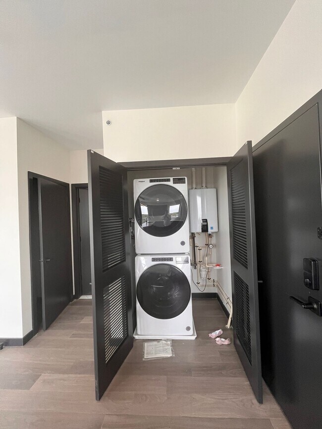 130 Mallory Ave unit 502, Jersey City, NJ 07304 - photo 4