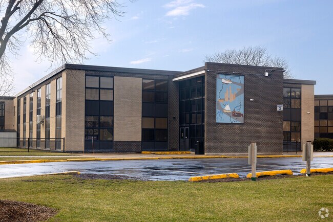 West Leyden High School offers courses in Reading and Math in Northlake.