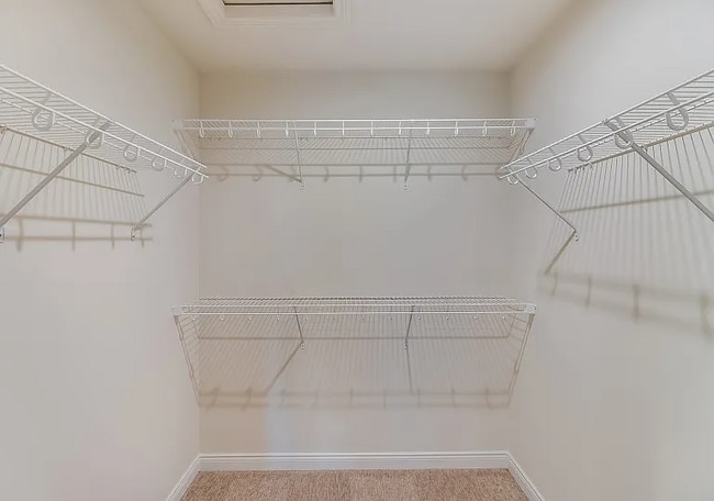 421 Addison Cir, Commerce Charter Township, MI 48390 - photo 6