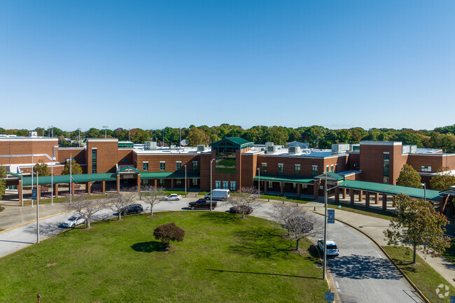 Huntington Middle School has over 400 students in grades 6-8.