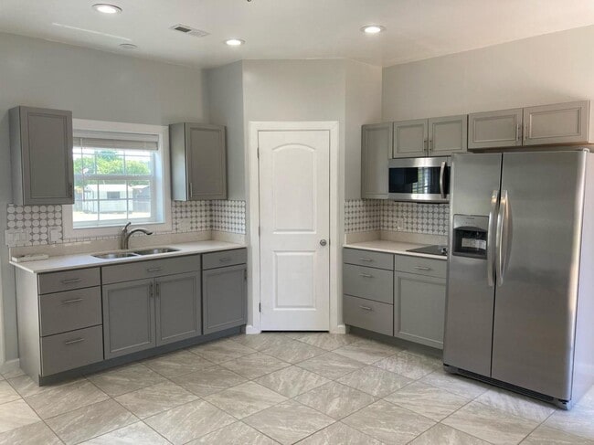 802 Linwood Rd unit 802 Linwood Rd, Mooresville, NC 28115 - photo 2