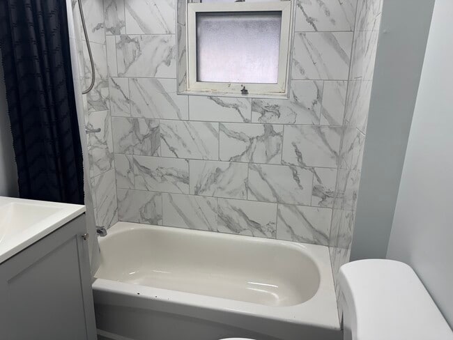 6600 Dicks Ave unit Bonus 3rd bedroom, Philadelphia, PA 19142 - photo 7