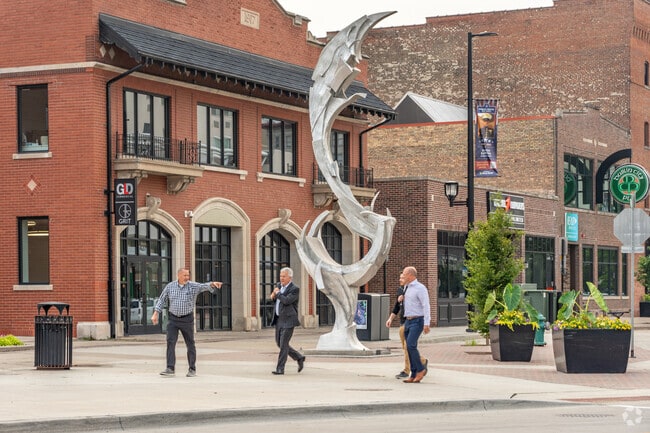 The retail scene in Downtown Cedar Rapids offers from stylish apparel to specialty goods.